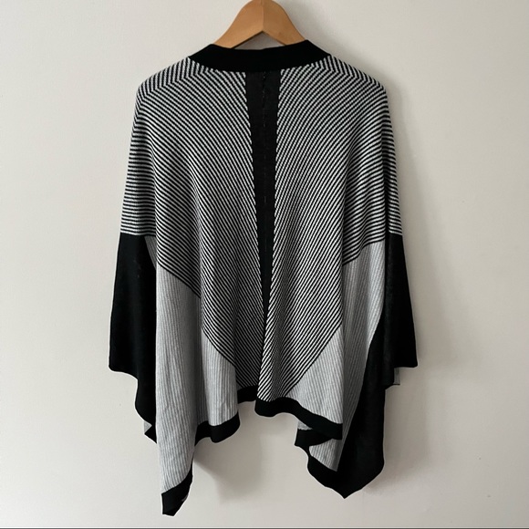 Lululemon Here for Serenity Wrap / One Size / Black White Cashlu - Picture 6 of 7